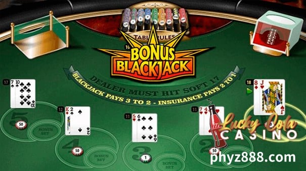 Ang paglalaro sa mga online casino ay isa ring mahusay na paraan para maglaro ng blackjack. Kapag pinagsama mo ang online blackjack sa mga online na bonus